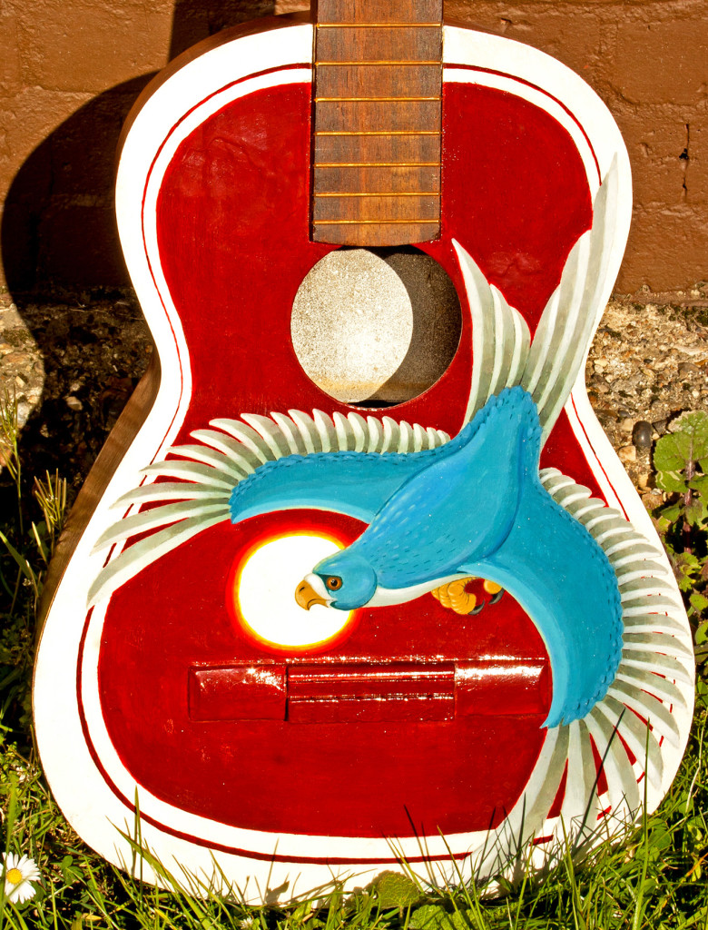 Bird-Guitar